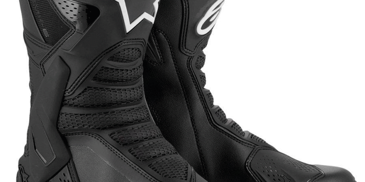 🏍️🔥 UPGRADE YOUR RIDE WITH ALPINESTARS MOTORCYCLE BOOTS & GLOVES! 🔥🏍️